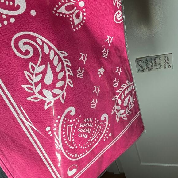 •NEW• Anti Social Social Club I Don’t Want To See You Pink Bandana • GET WEIRD - Picture 4 of 4